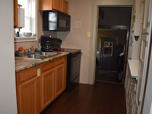 5th image of 1610 S Jackson St