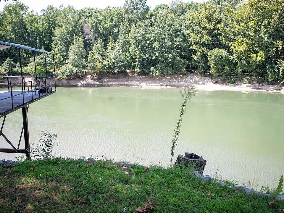 1st image of 450 Sandy Trl