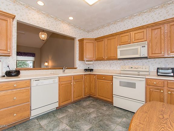 4th image of 116 Brighton Park