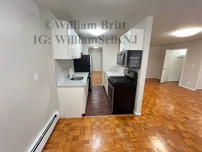 145 Main St #1F — Photo 1