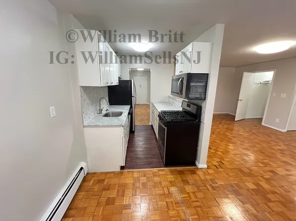 145 Main St #1F, Ridgefield Park, NJ 07660