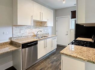 1852 W Cornelia Ave #3, Chicago, IL 60657