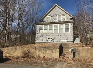 45 Greenwood Pl, Gardner, MA 01440