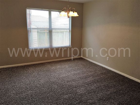 3rd image of 6519 Mildenhall Ct