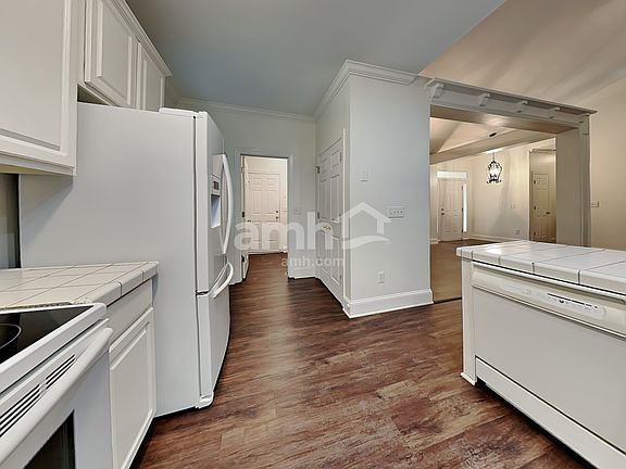 3rd image of 6503 Barwick Ct