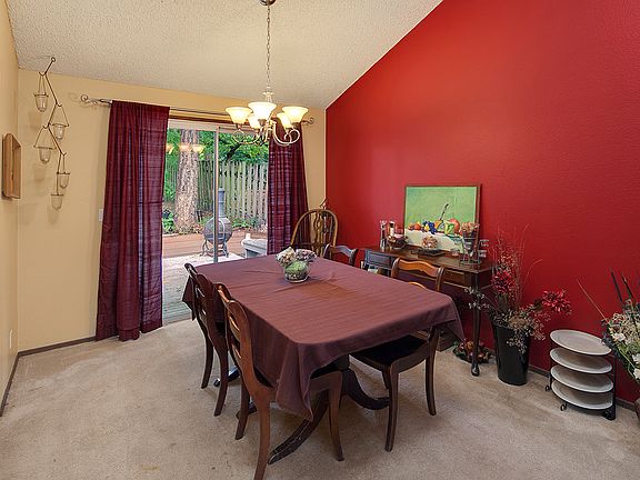 3rd image of 12720 NE 138th St