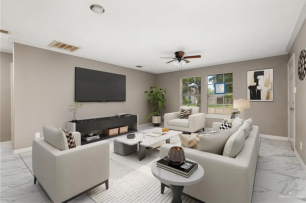 3 bed, 1.0 bath, 955 sqft, $1,150 — Photo 2