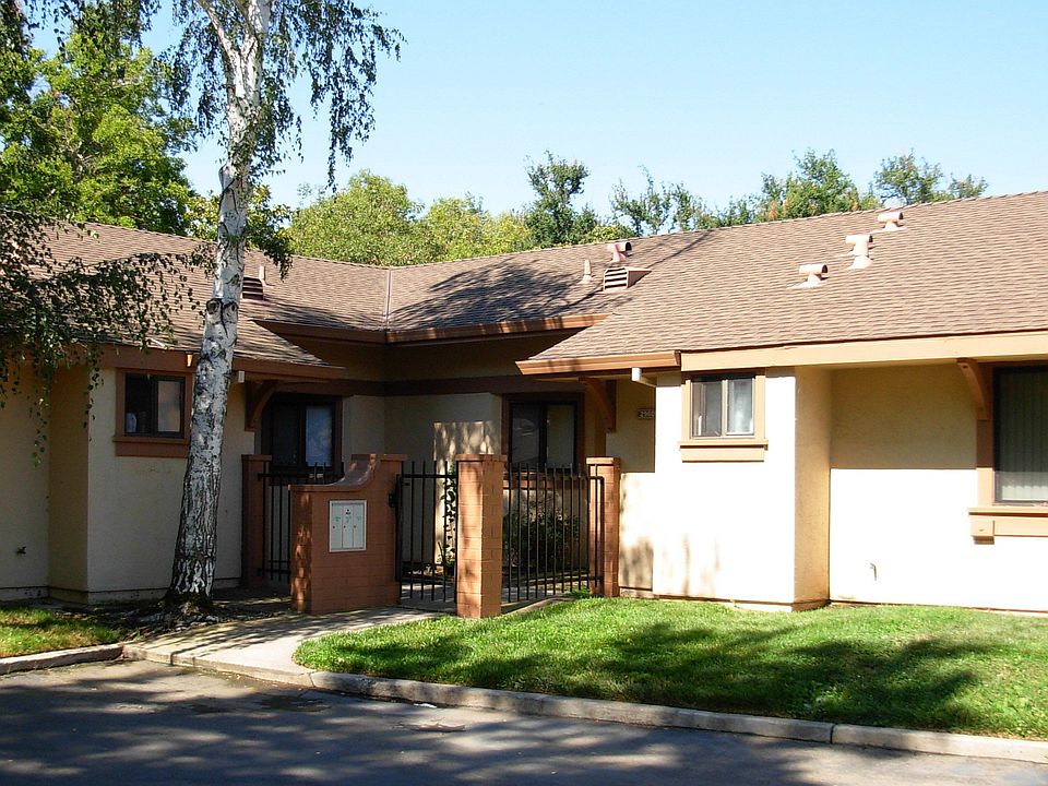 1st image of 2953 35th St