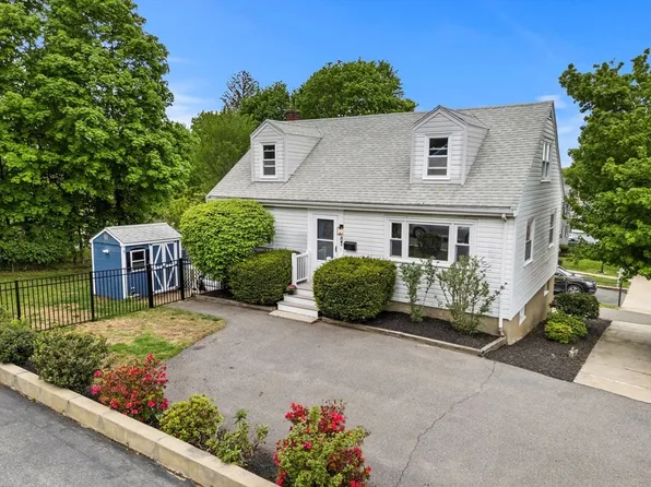 8 Cressey Ave, Salem, MA 01970