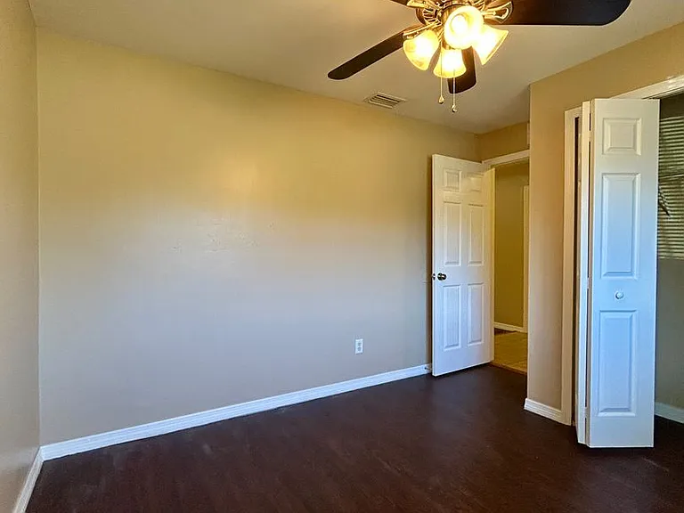 346 Bell Blvd S — Photo 8