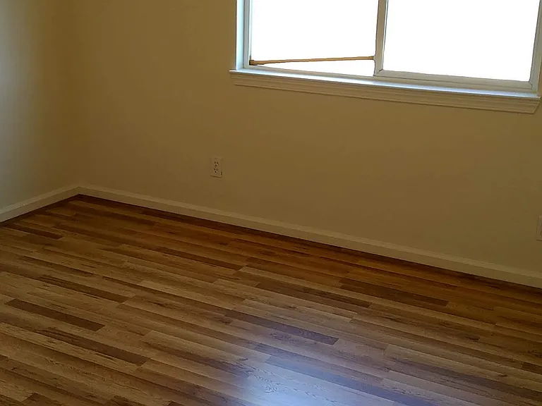 2146 Blossom Ave — Photo 9