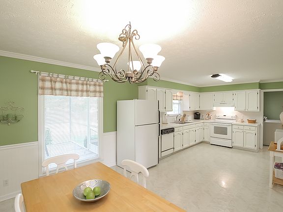 5th image of 1130 Adam Dr