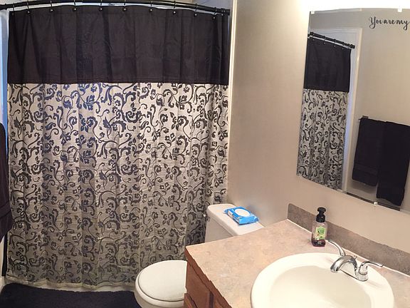5th image of 819 Lindon Dr