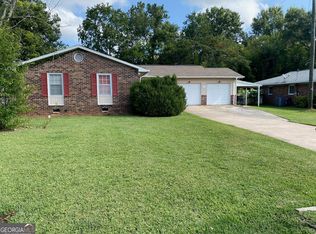 106 Scarborough Rd, Centerville, GA 31028