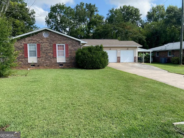 106 Scarborough Rd, Centerville, GA 31028