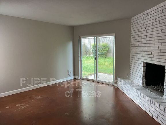 4th image of 2403 La Casa Dr #B