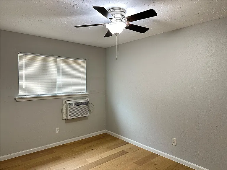 8010 Roswell St #1 — Photo 9