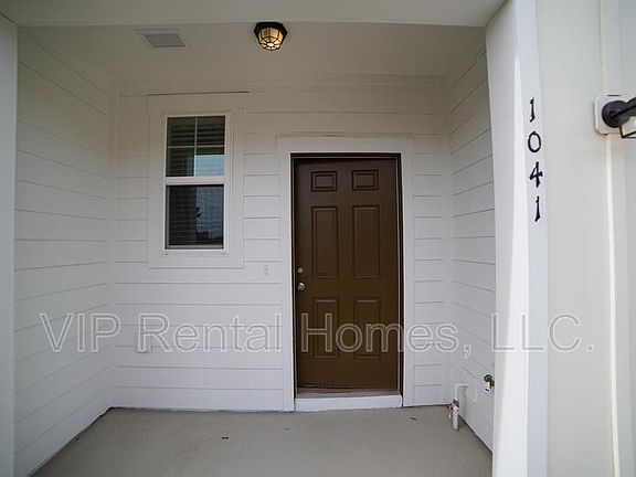 3rd image of 1041 Appleton St #1
