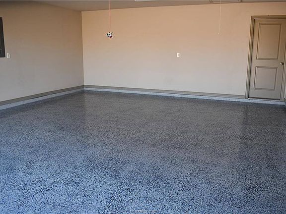 3rd image of 6329 Daytona Dr