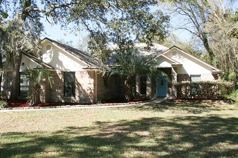 3 bed, 2.0 bath, 1773 sqft, $1,845 — Photo 1
