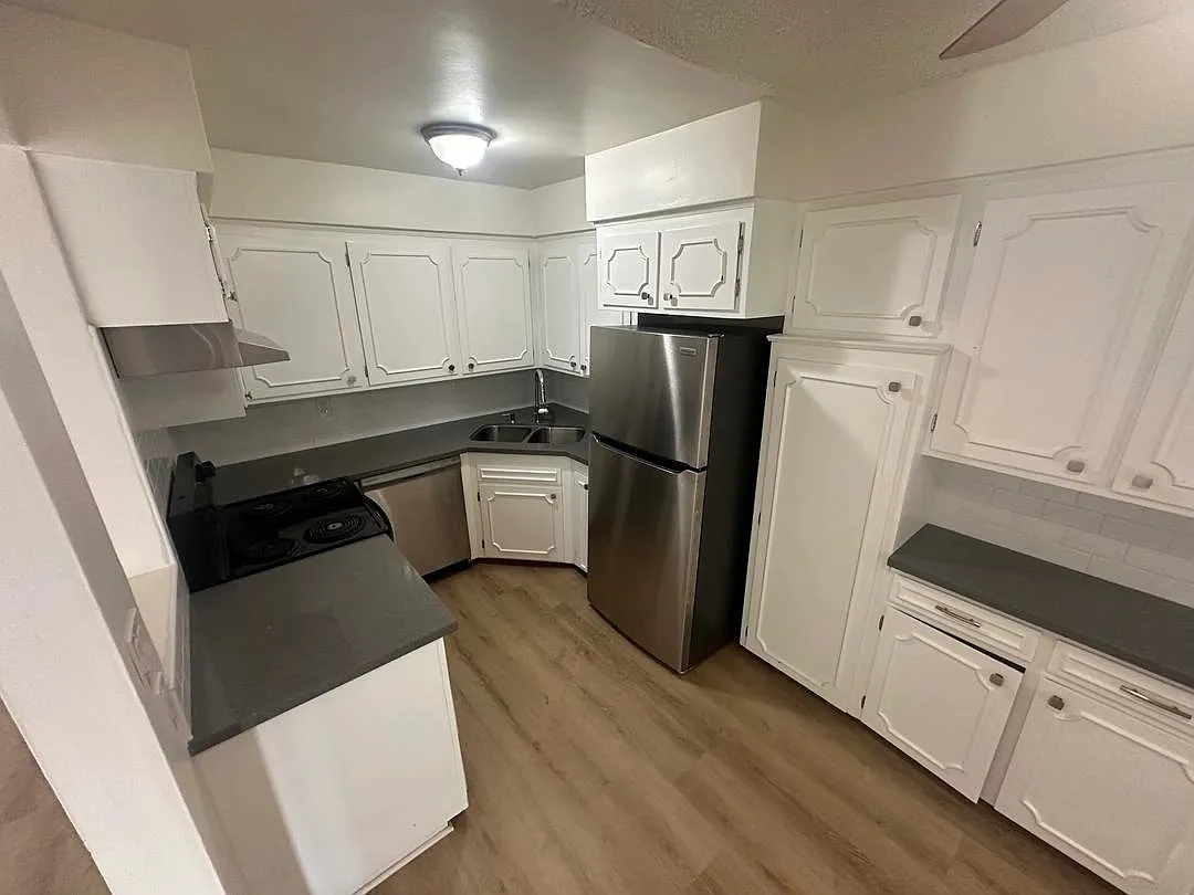 2 bed, 1.5 bath, $2,295 — Photo 2