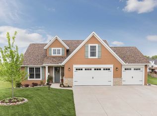 14 Nicholas Ct, Park View, IA 52748