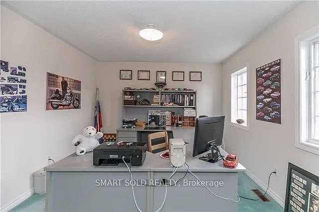 704 Foxcroft Blvd — Photo 14