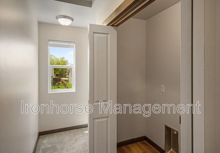 2954 W Babcock St #B — Photo 20