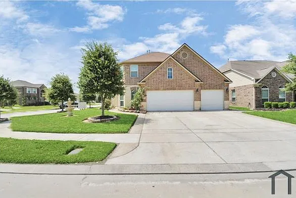 6 bed, 3780 sqft, $4,800 — Photo 4