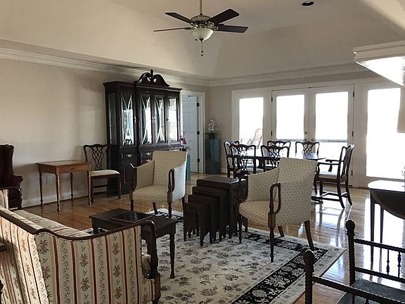 3rd image of 123 Egret Ln