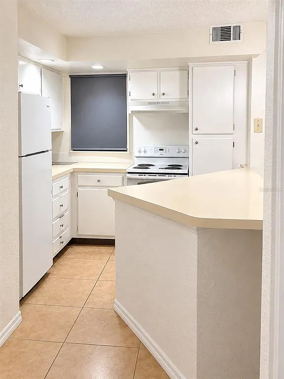 2 bed, 2.0 bath, 1101 sqft, $1,700 — Photo 4