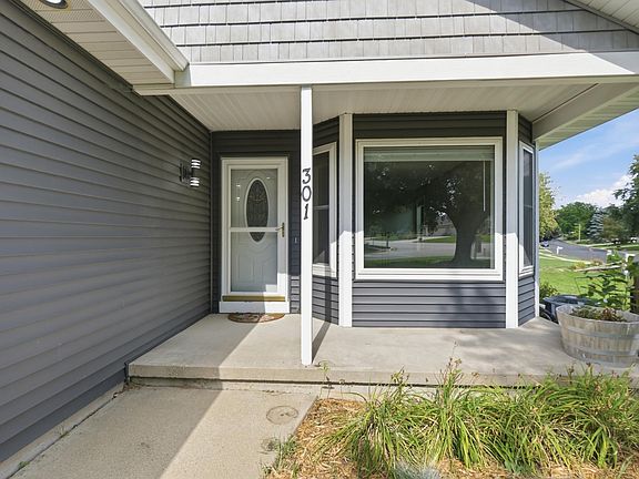 2nd image of 301 Prairie Grass Trl