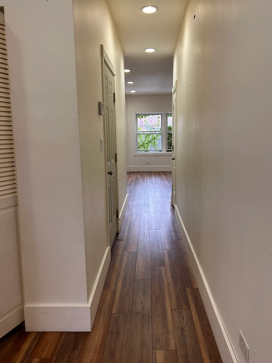 Building Photo - 8034 S Eberhart Ave #2