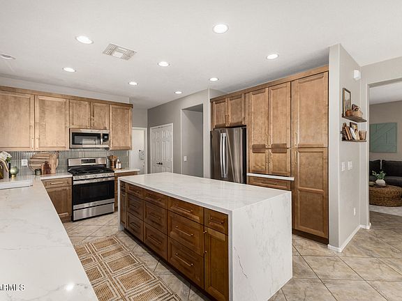 2nd image of 3432 W STEINBECK Drive