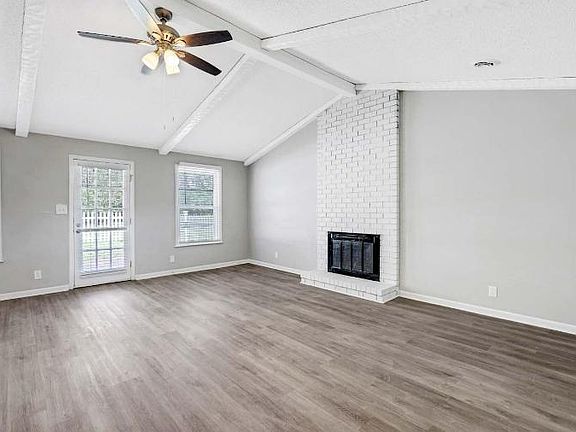 5th image of 114 Lake Forest Ct #1