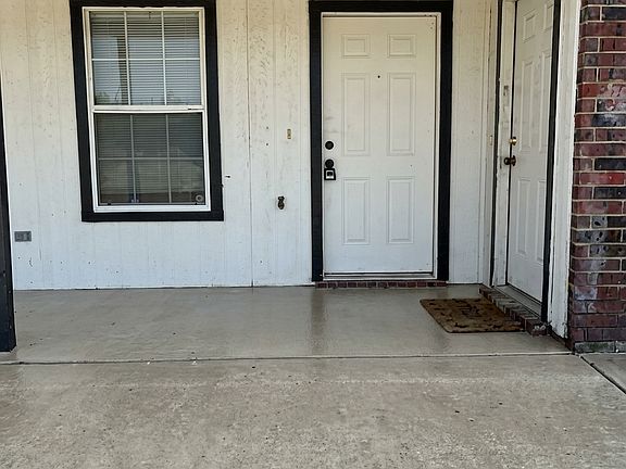 2nd image of 164 Ryan Cir Unit C