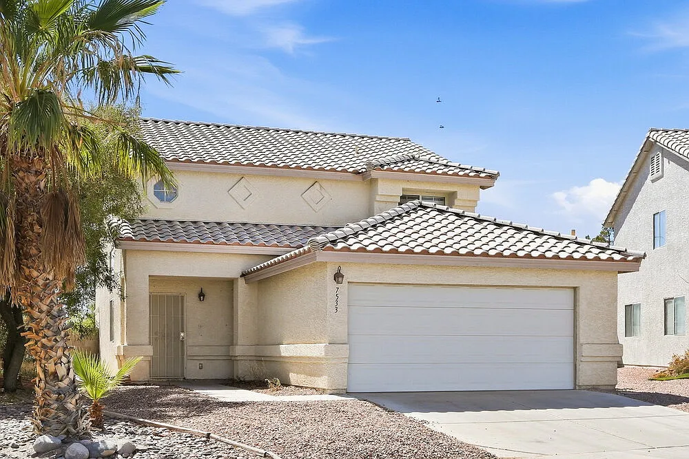 3 bed, 2.5 bath, 1570 sqft, $1,935 — Photo 4