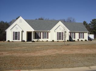 203 Carrageen Dr, Williamston, SC 29697