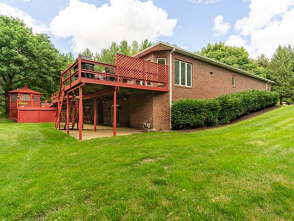 3rd image of 640 Timber Ridge Rd