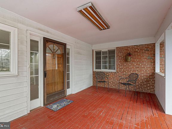 4th image of 4954 Catharpin Rd