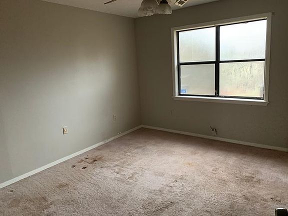 Bedroom 2- master
