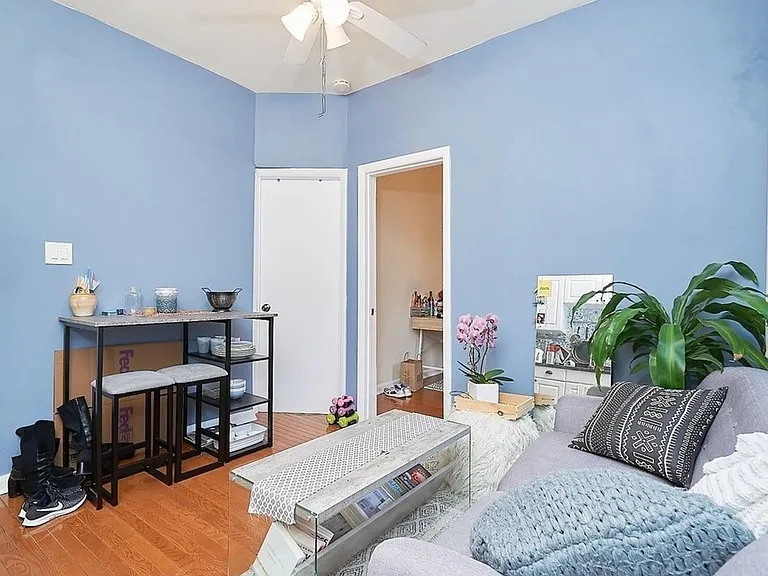 270 E 78th St #14 — Photo 2