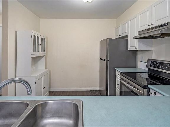 3rd image of 15130 108th Ave #112