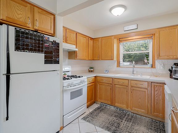 5th image of 17421 70th Ave APT 4W