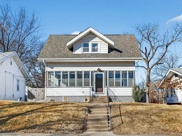 2418 Western Ave, Davenport, IA 52803