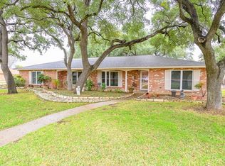 904 Patricia Pl, Uvalde, TX 78801