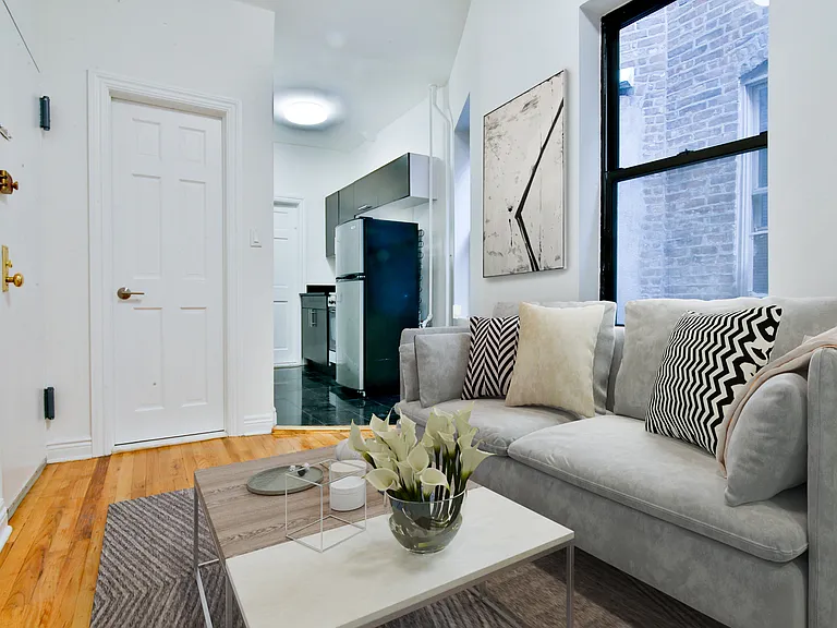 703 9th Ave #4C — Photo 3