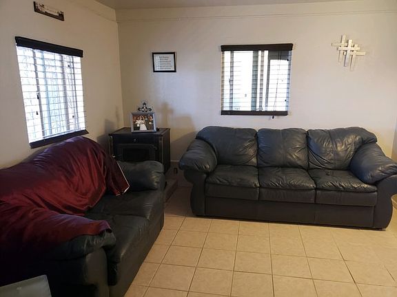 2nd Living w/ Pellet Stove 