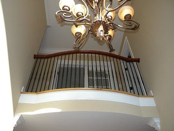 3rd image of 4297 Southern Pines Dr