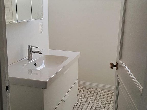 5th image of 210 N Myers St
